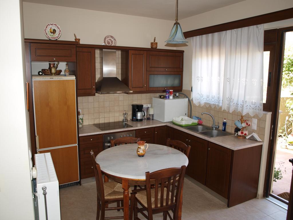 Villa Helidoni Pondikiana Habitación foto